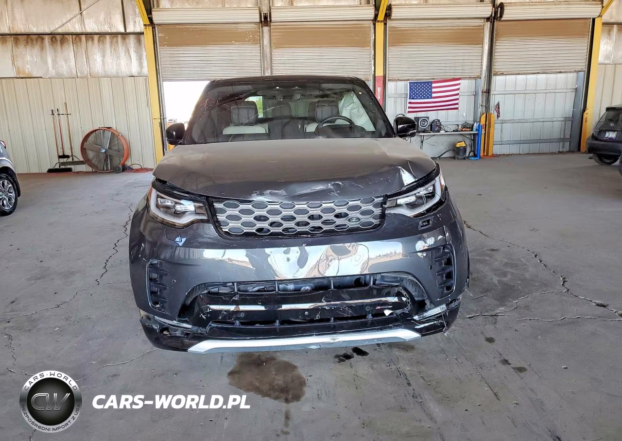 2023 Land Rover Discovery Metropolitan Edition VIN:SALRW4EUXP2478524 - 5
