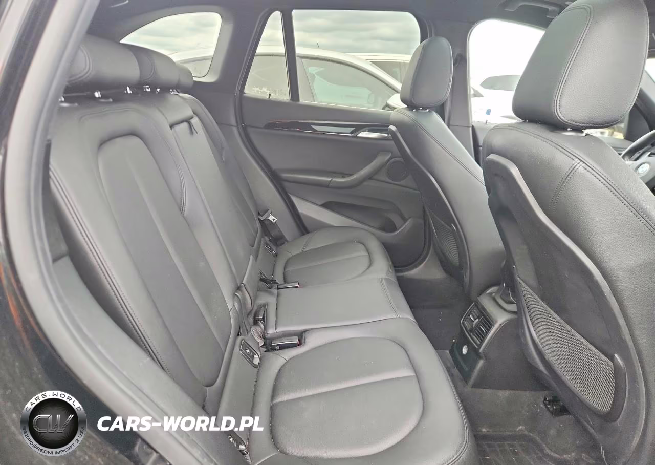 2017 BMW X1 xDrive28I VIN:WBXHT3C34H5F77197 - 10