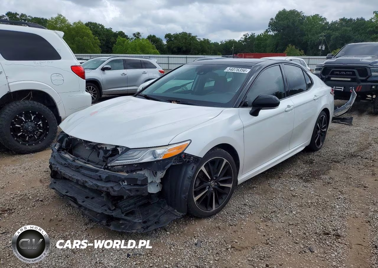 2020 Toyota Camry Xse