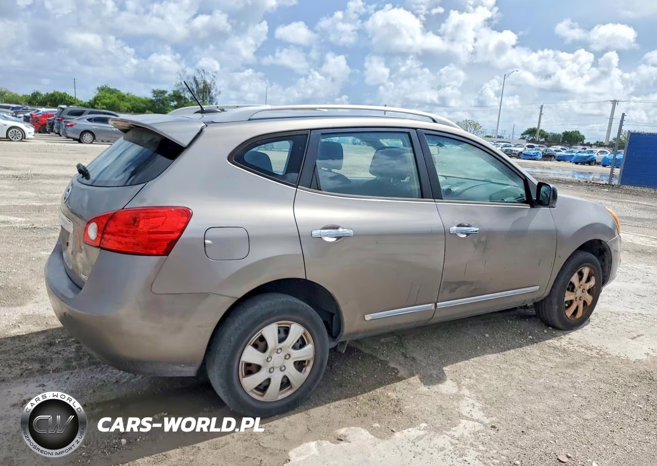 2015 Nissan Rogue Select S VIN:JN8AS5MVXFW253743 - 3