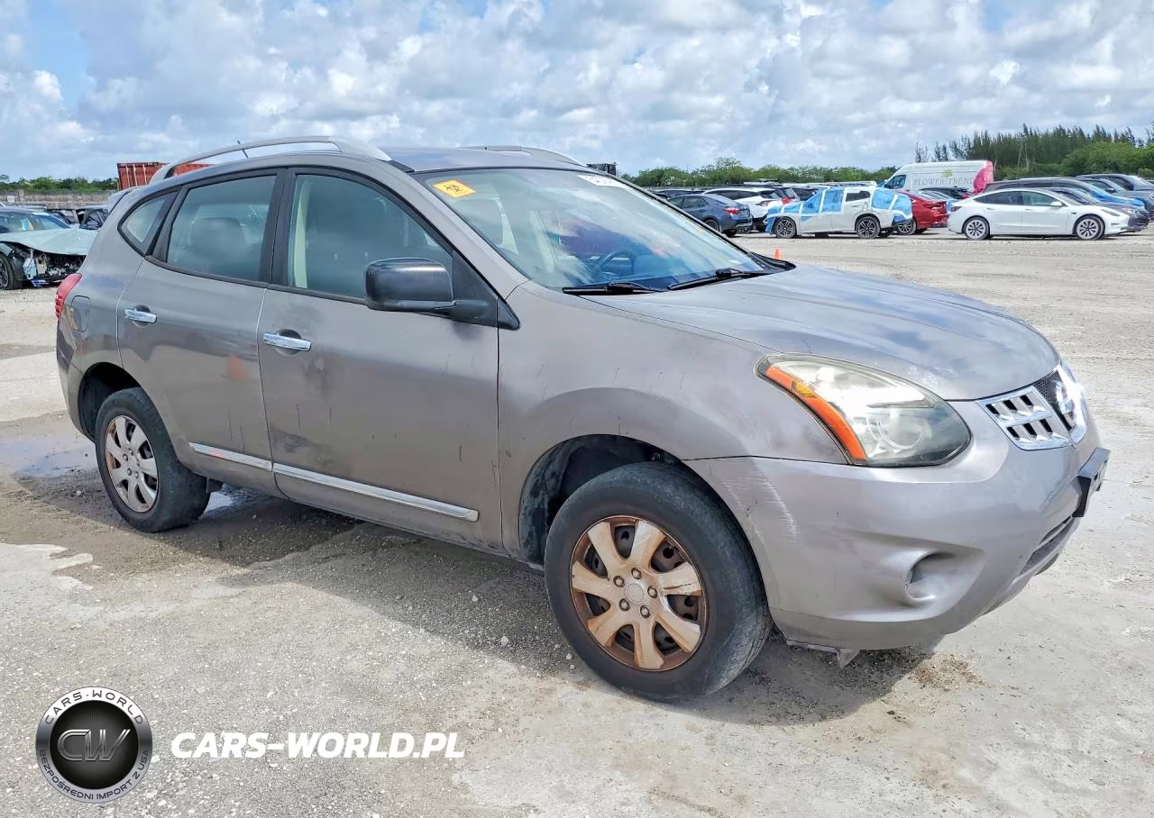 2015 Nissan Rogue Select S VIN:JN8AS5MVXFW253743 - 4