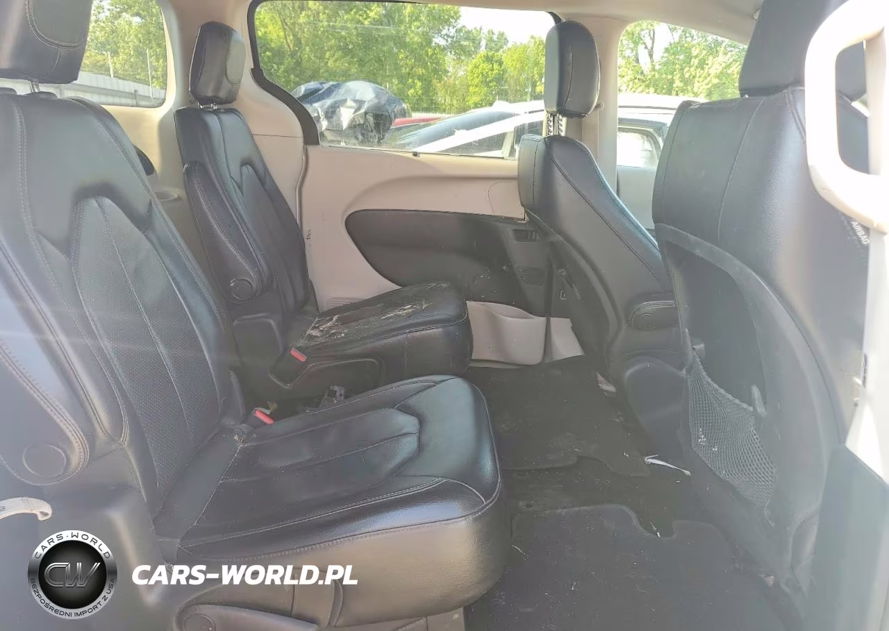2018 Chrysler Pacifica VIN:2C4RC1BG6JR332899 - 11
