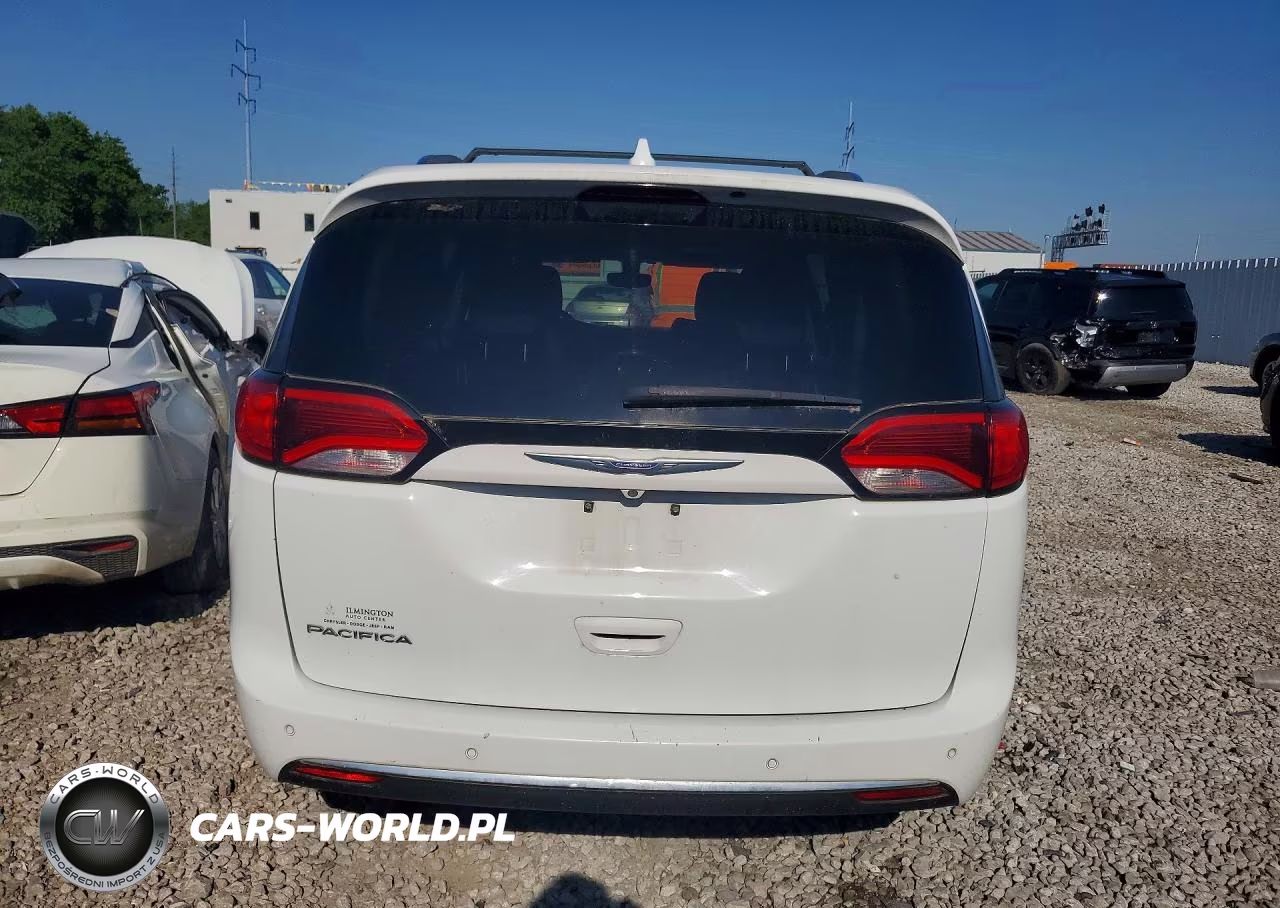 2018 Chrysler Pacifica VIN:2C4RC1BG6JR332899 - 6