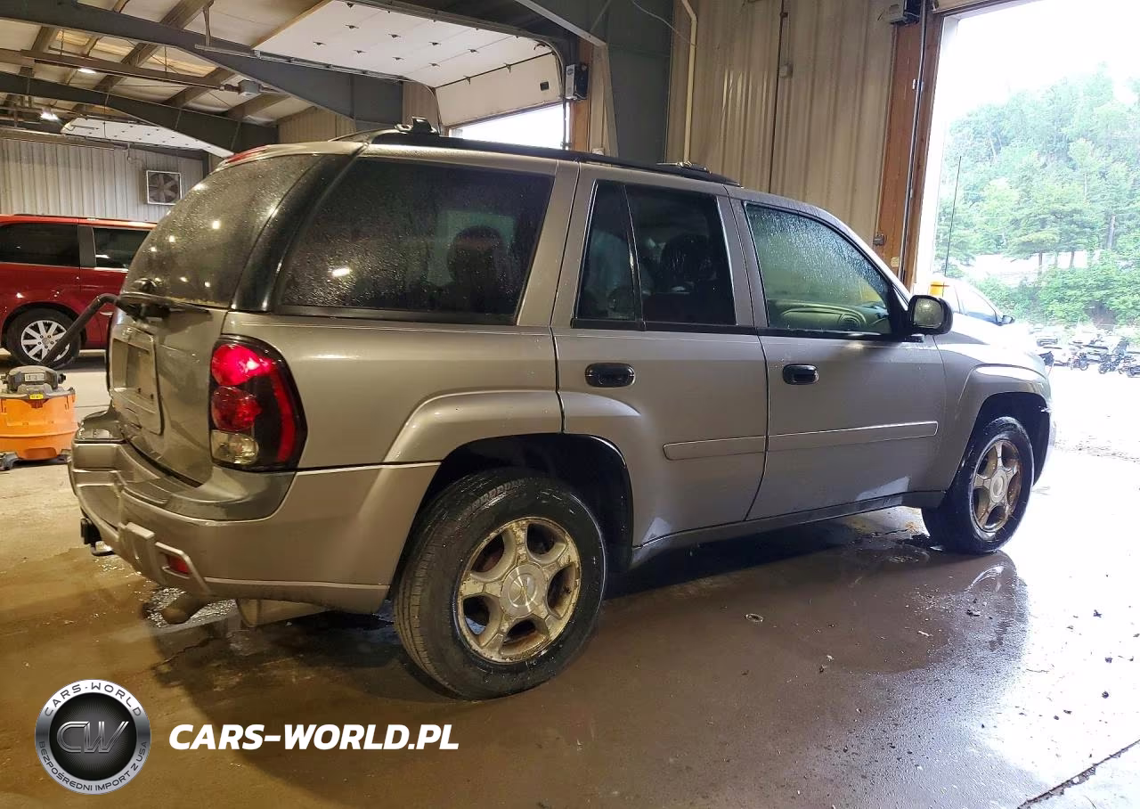 2008 Chevrolet Trailblazer Ls VIN:1GNDT13SX82236030 - 3