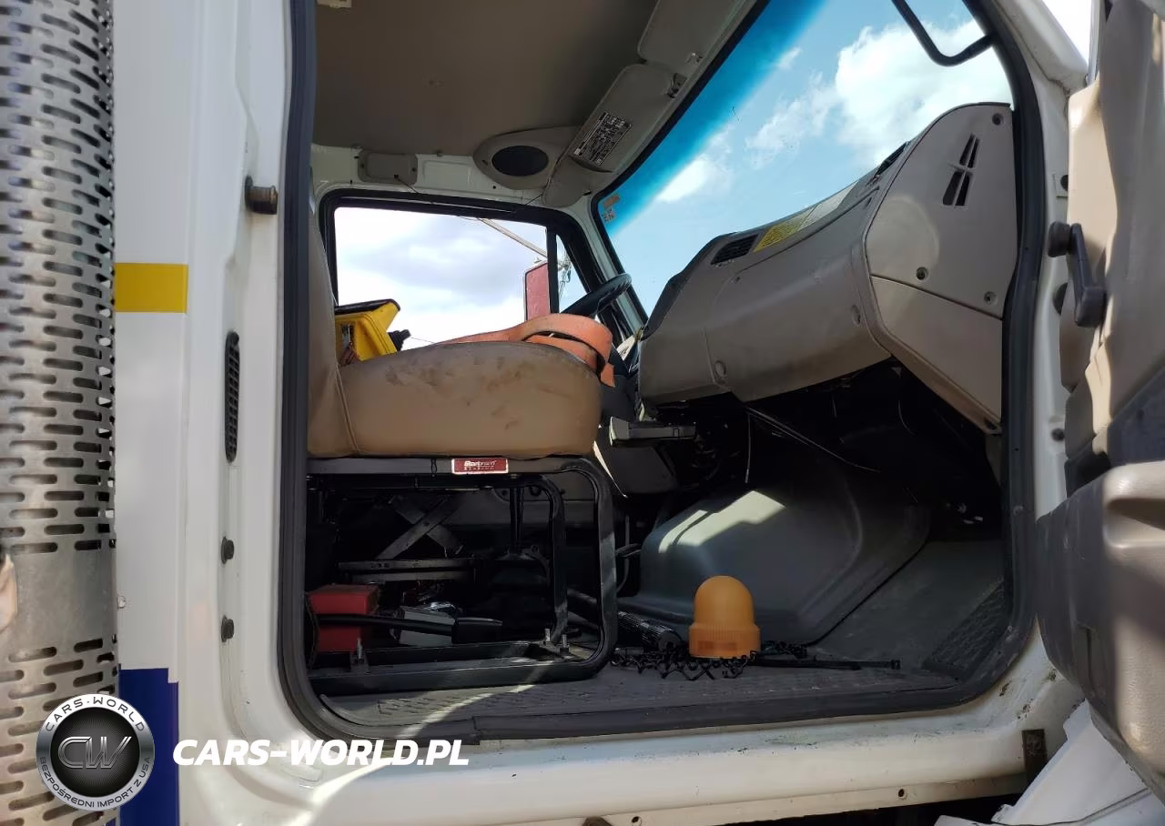 2007 Sterling L7500 Crane Truck VIN:2FZHATDC67AY20302 - 5