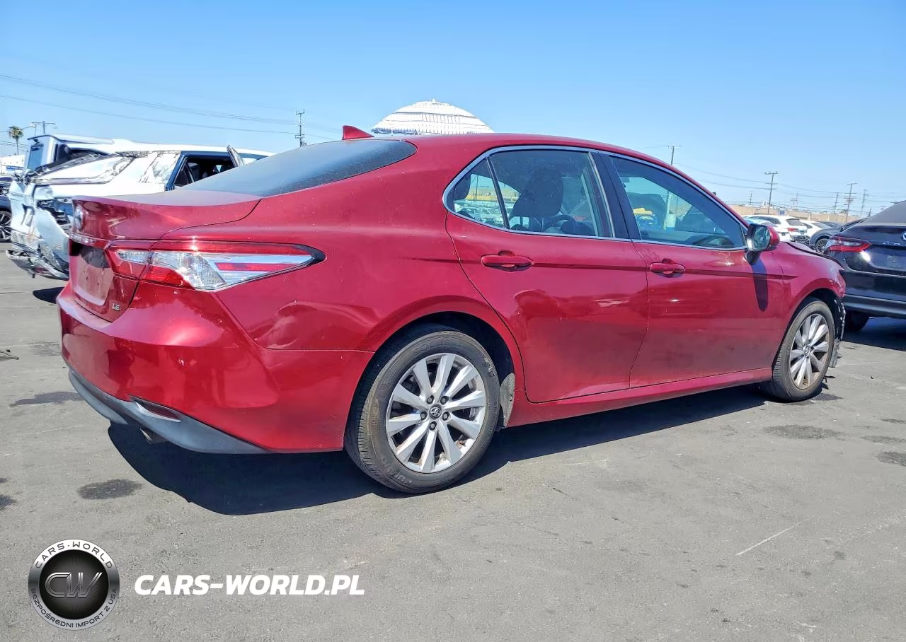 2019 Toyota Camry Le VIN:4T1B11HK9KU290165 - 3