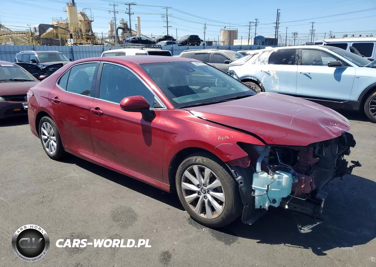 2019 Toyota Camry Le VIN:4T1B11HK9KU290165 - 4