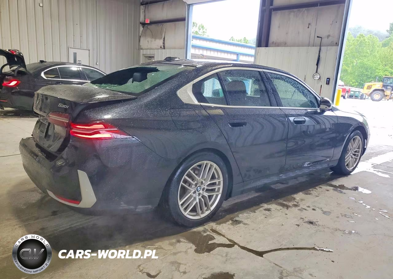 2025 BMW 530 Xi VIN:WBA53FJ01SCT20361 - 3