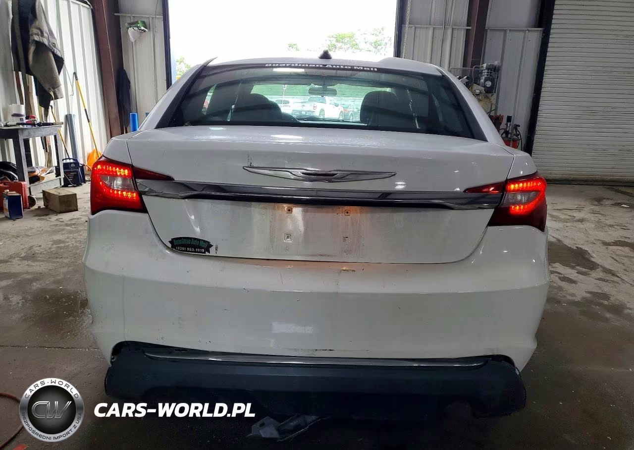 2011 Chrysler 200 Touring VIN:1C3BC1FBXBN623473 - 6