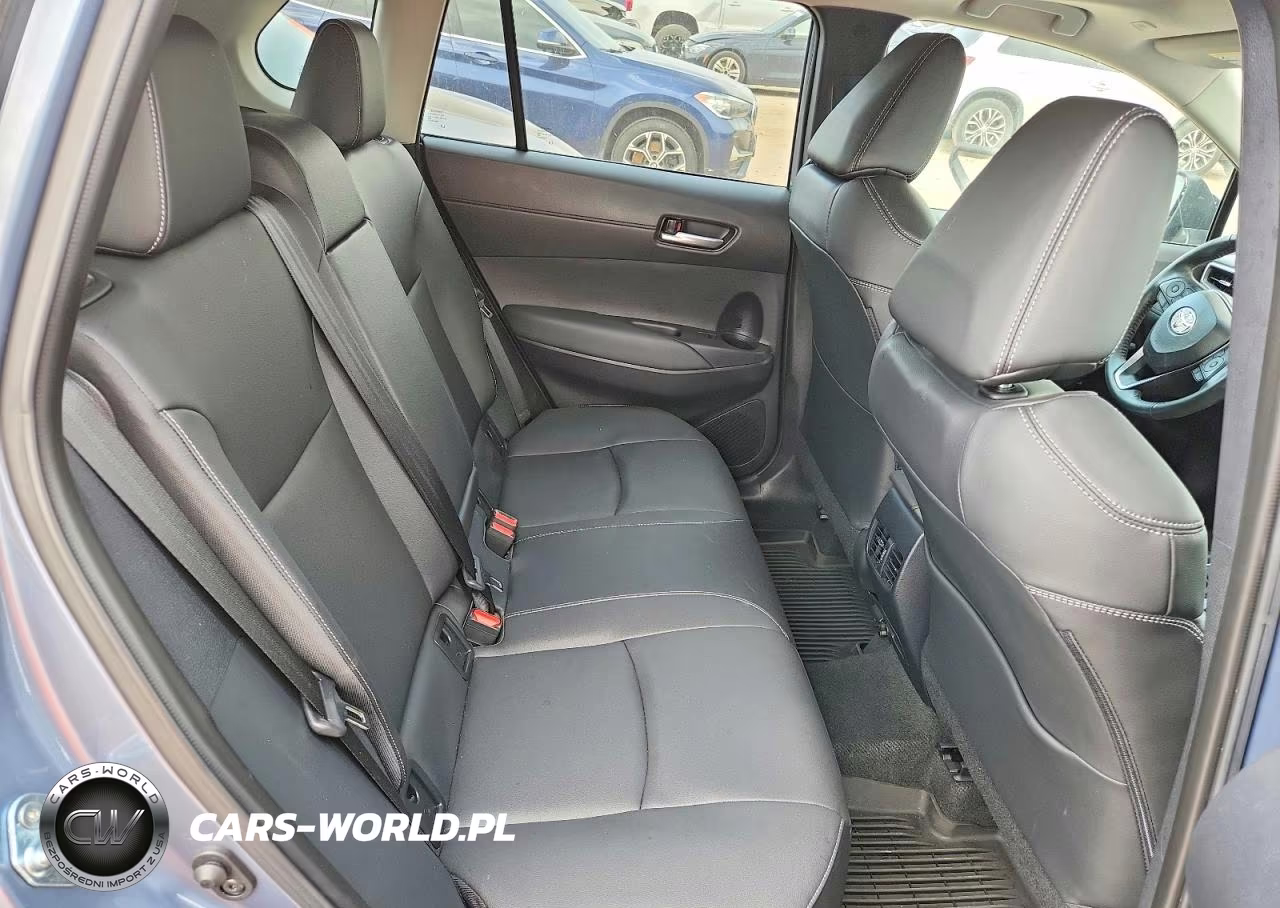 2024 Toyota Corolla Cross Xle VIN:7MUDAAAG4RV089622 - 11