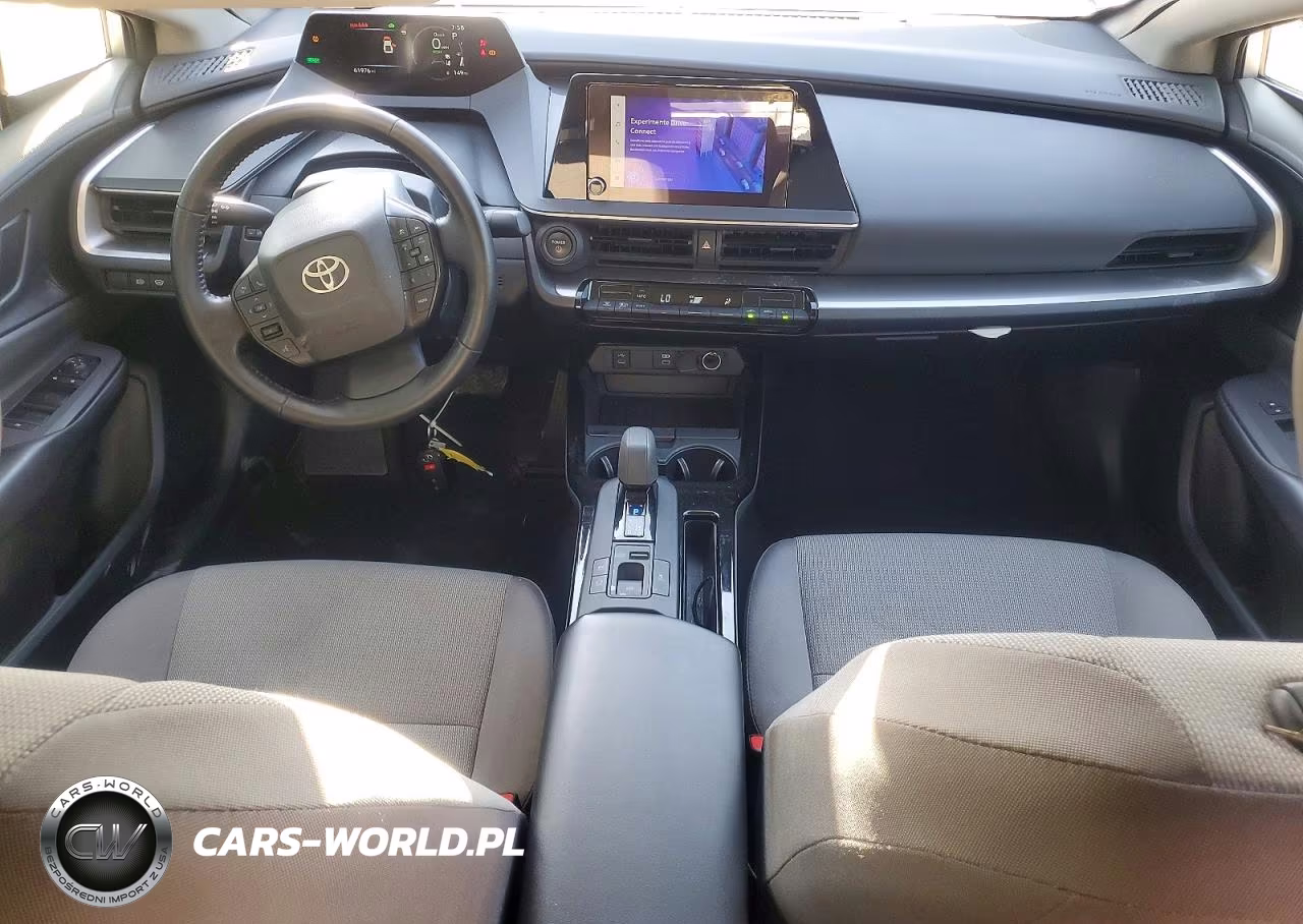 2024 Toyota Prius Le VIN:JTDACAAU6R3045524 - 8