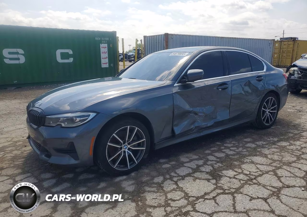 2021 BMW 330Xi – zdjęcie 1 z 12