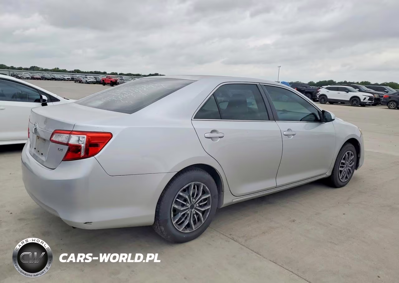 2012 Toyota Camry Le VIN:4T1BF1FK2CU081565 - 3