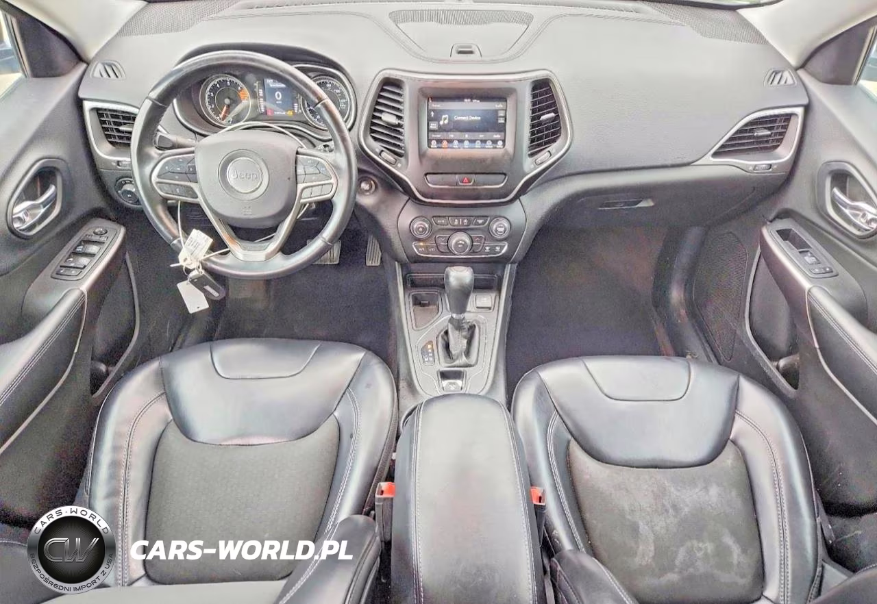 2019 Jeep Cherokee Latitude Plus VIN:1C4PJLLB9KD196980 - 8
