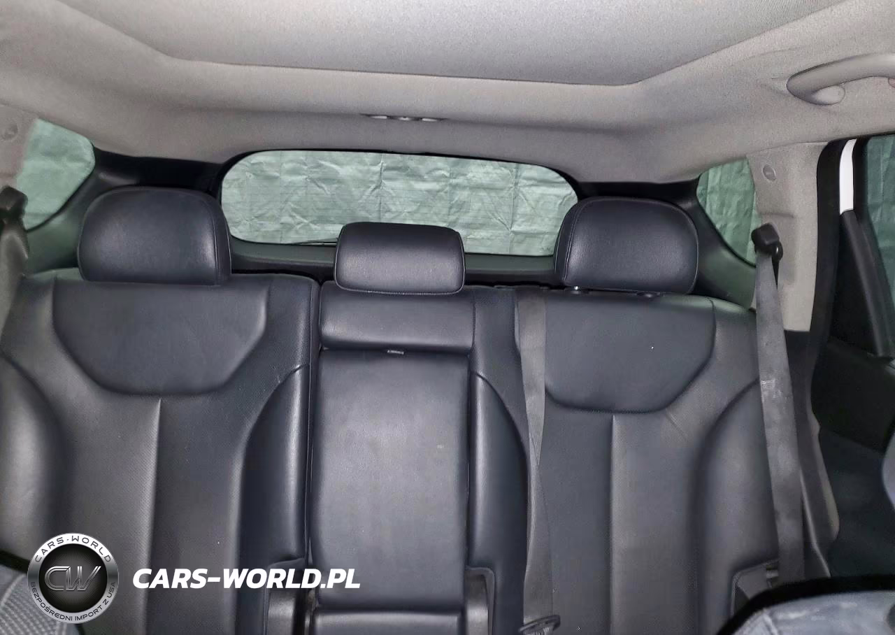 2020 Hyundai Santa Fe Limited VIN:5NMS5CADXLH163921 - 10
