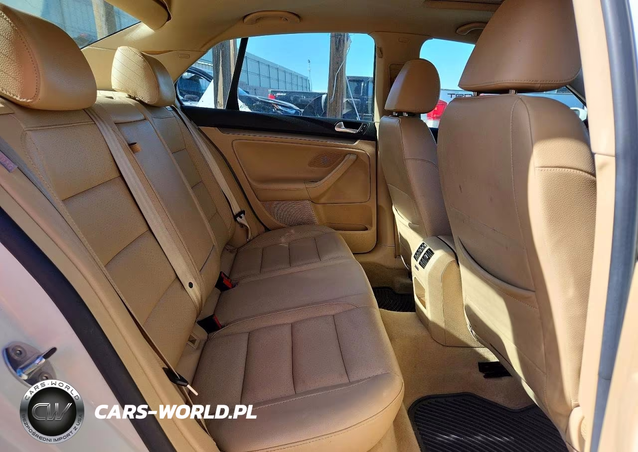 2007 Volkswagen Jetta Wolfsburg VIN:3VWEF81KX7M196097 - 10