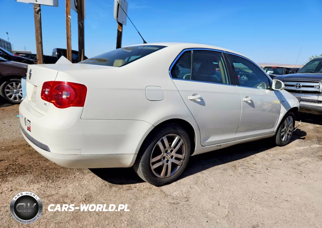 2007 Volkswagen Jetta Wolfsburg VIN:3VWEF81KX7M196097 - 3