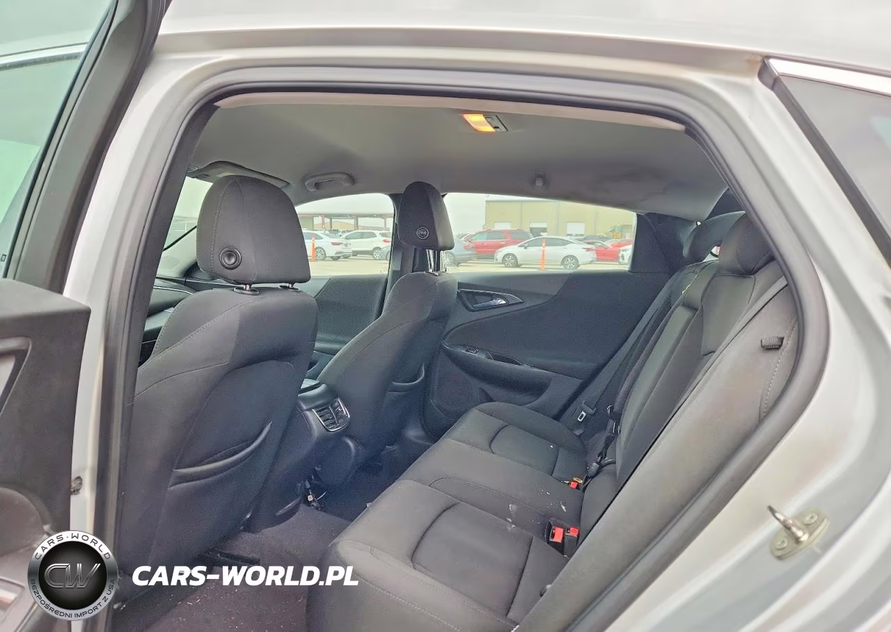 2017 Chevrolet Malibu Lt VIN:1G1ZE5ST5HF109665 - 10