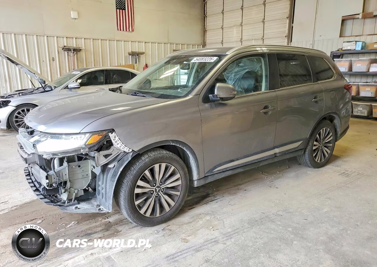 2020 Mitsubishi Outlander Se – zdjęcie 1 z 14