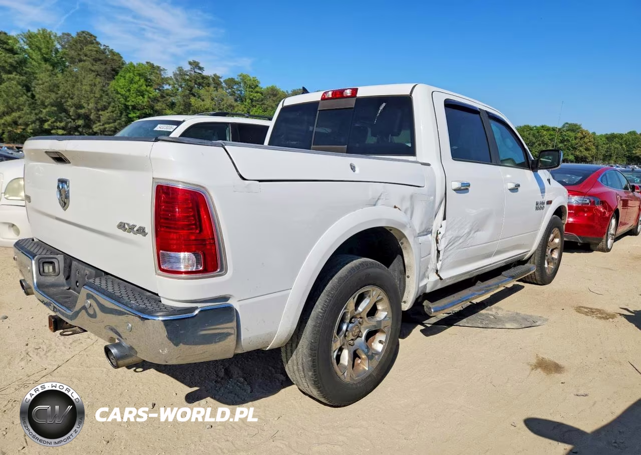 2016 Ram 1500 Laramie VIN:1C6RR7NMXGS218180 - 3