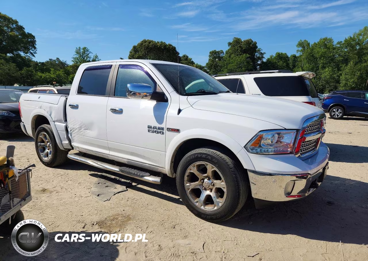 2016 Ram 1500 Laramie VIN:1C6RR7NMXGS218180 - 4