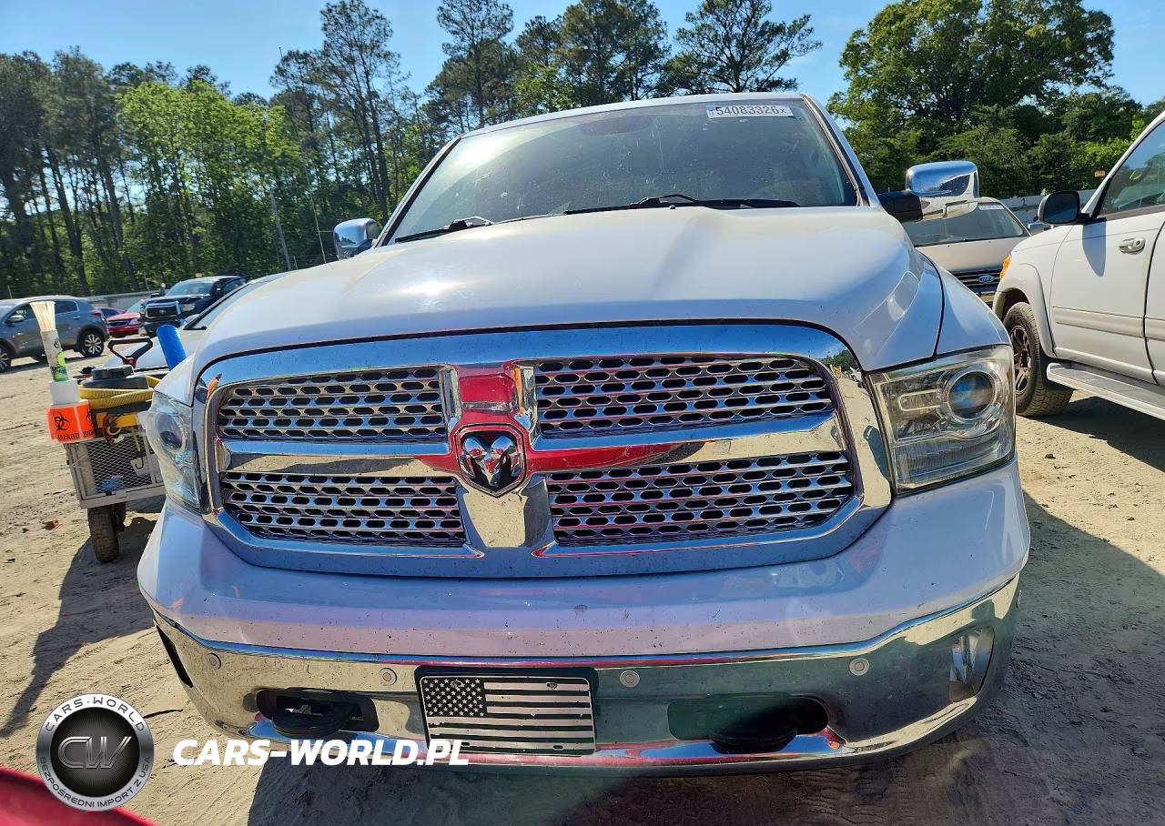 2016 Ram 1500 Laramie VIN:1C6RR7NMXGS218180 - 5