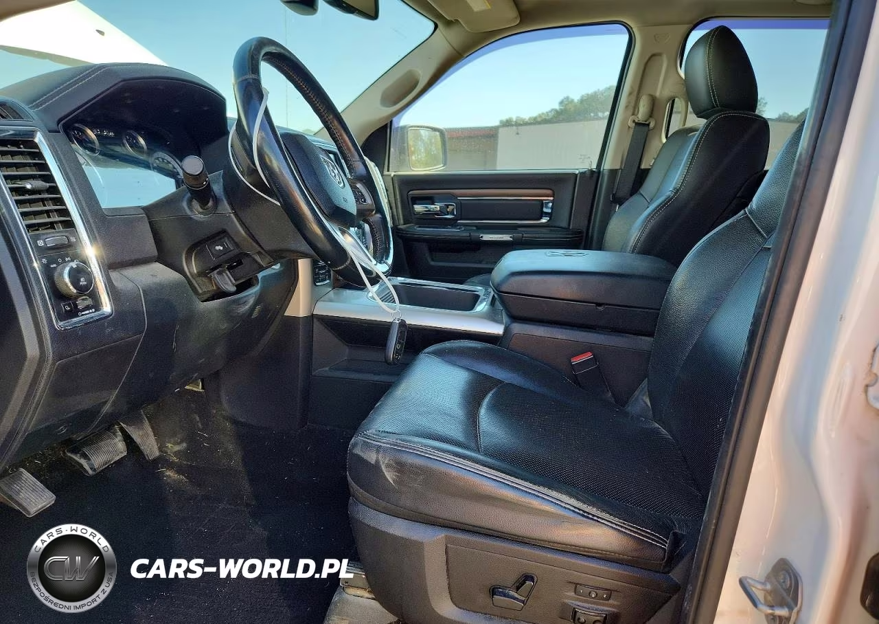 2016 Ram 1500 Laramie VIN:1C6RR7NMXGS218180 - 7