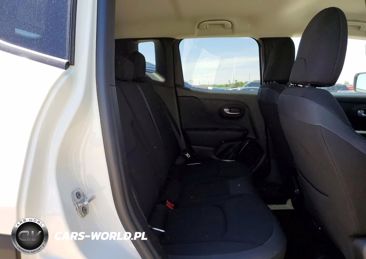 2018 Jeep Renegade Latitude VIN:ZACCJABB8JPH62700 - 11