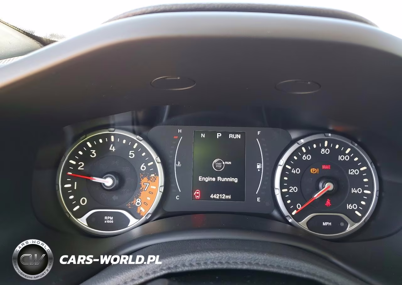 2018 Jeep Renegade Latitude VIN:ZACCJABB8JPH62700 - 9
