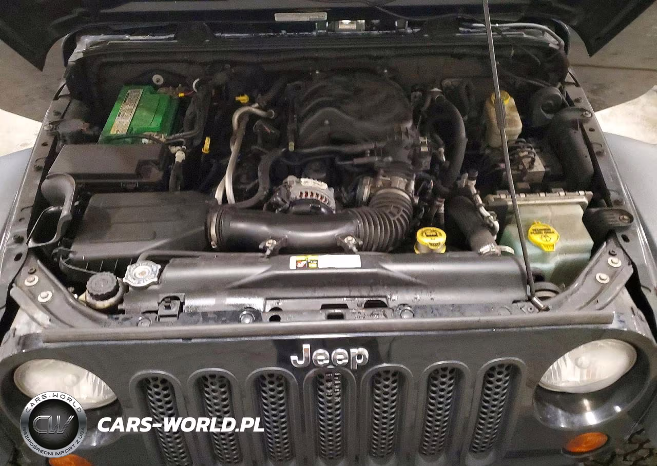 2013 Jeep Wrangler Unlimited Sport VIN:1C4BJWDG7DL637178 - 12