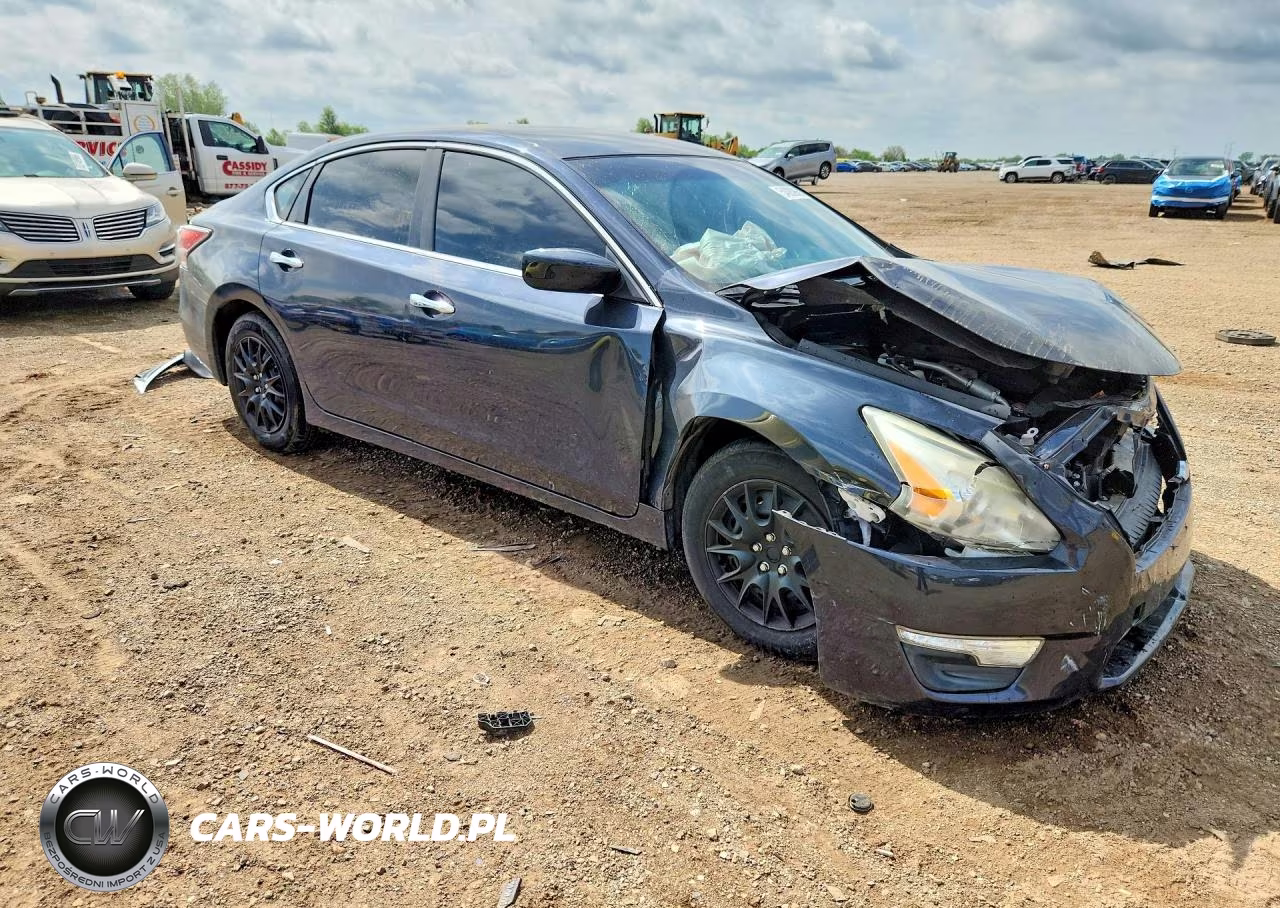 2015 Nissan Altima 2.5 S VIN:1N4AL3AP9FN863681 - 4