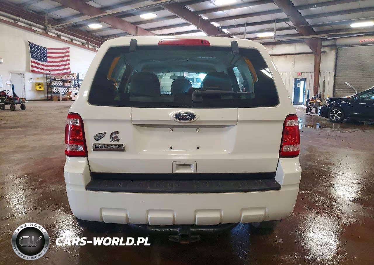 2010 Ford Escape Xls VIN:1FMCU0C73AKC65944 - 6