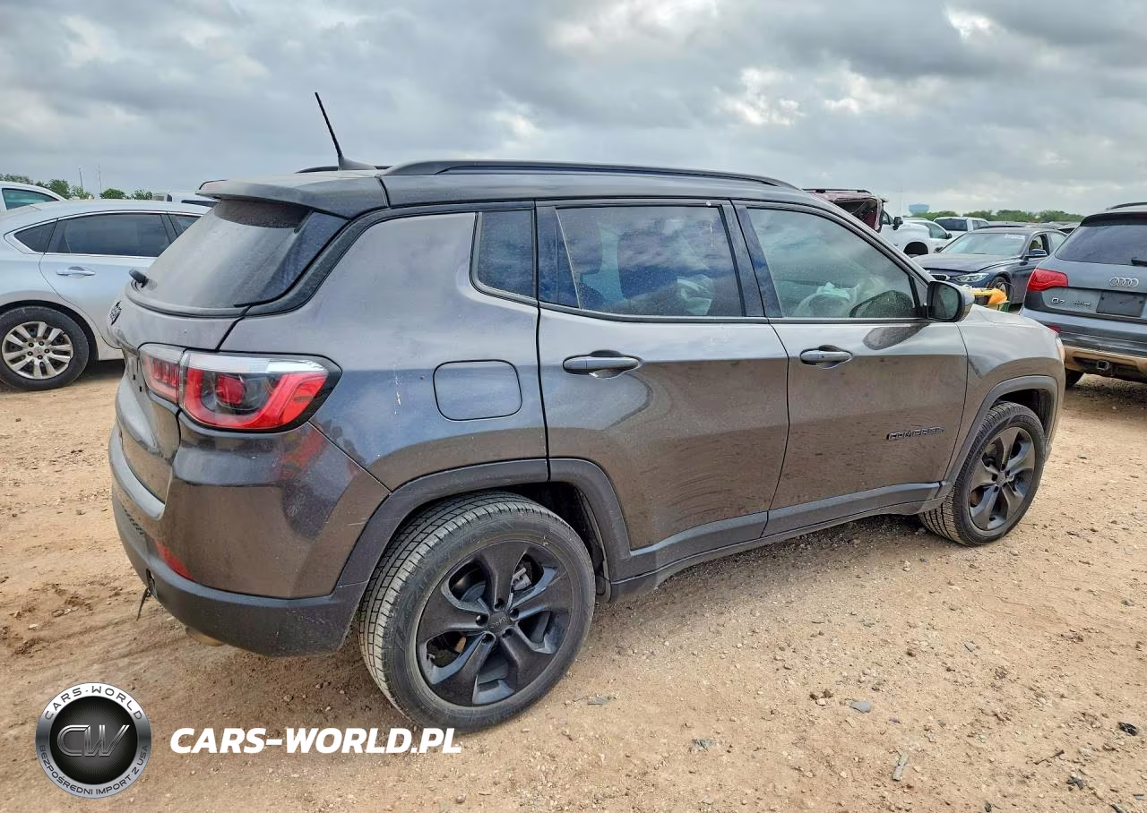 2020 Jeep Compass Latitude VIN:3C4NJCBB4LT117798 - 3