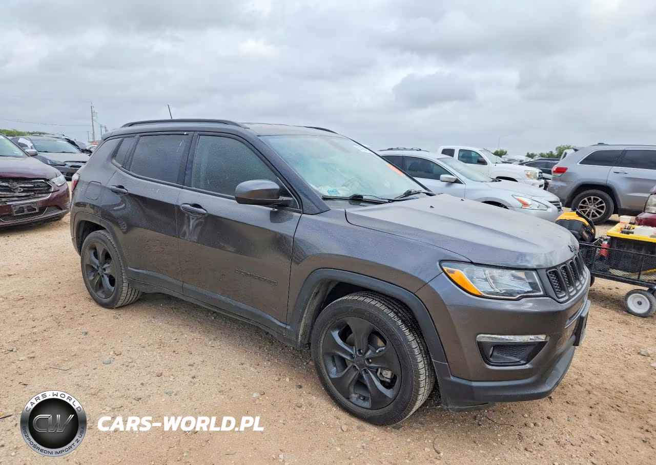 2020 Jeep Compass Latitude VIN:3C4NJCBB4LT117798 - 4