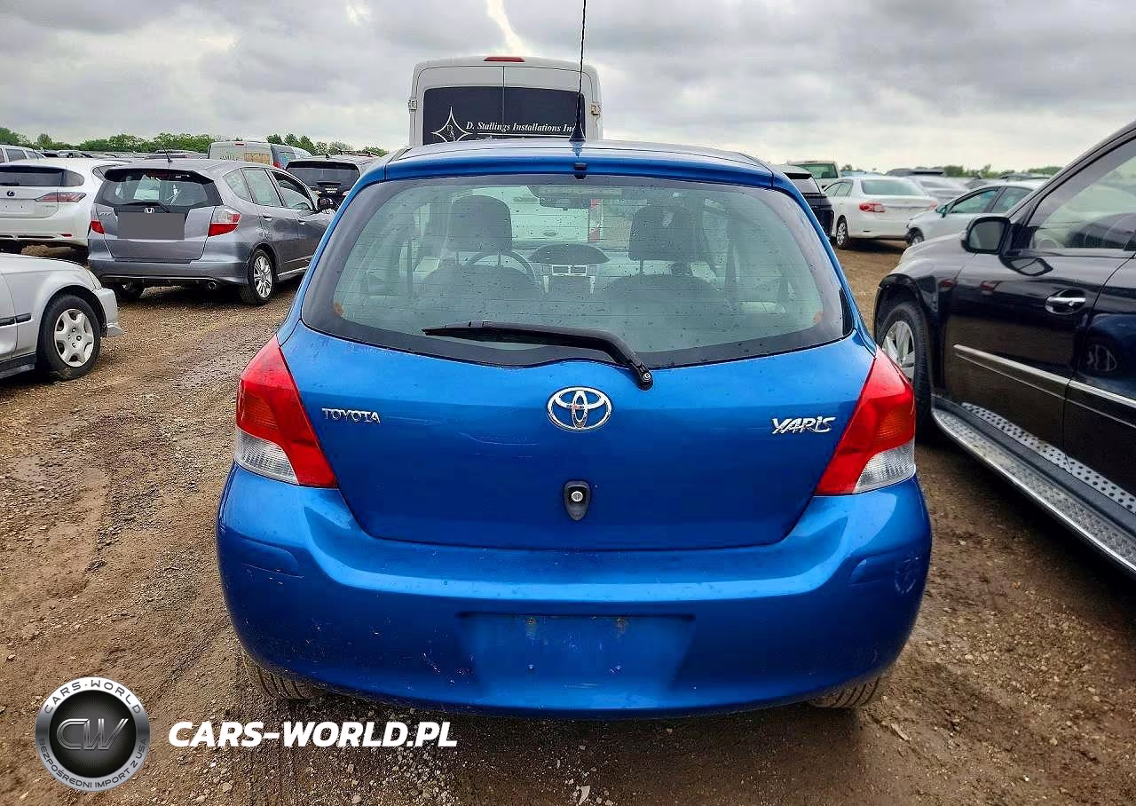 2011 Toyota Yaris Base VIN:JTDJT4K39B5335256 - 6