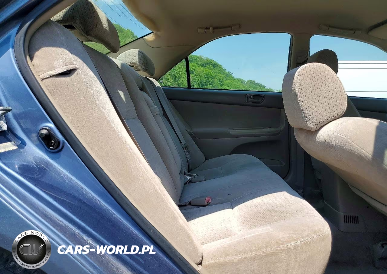 2002 Toyota Camry Le VIN:4T1BE32K02U564829 - 10