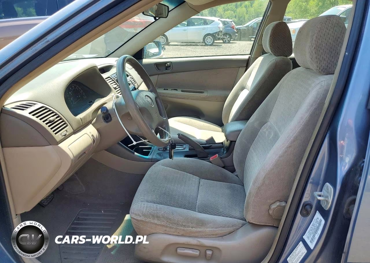2002 Toyota Camry Le VIN:4T1BE32K02U564829 - 7