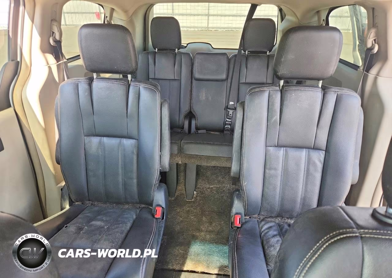 2014 Chrysler Town & Country Touring VIN:2C4RC1BG8ER211085 - 10