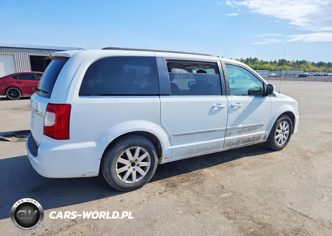 2014 Chrysler Town & Country Touring VIN:2C4RC1BG8ER211085 - 3