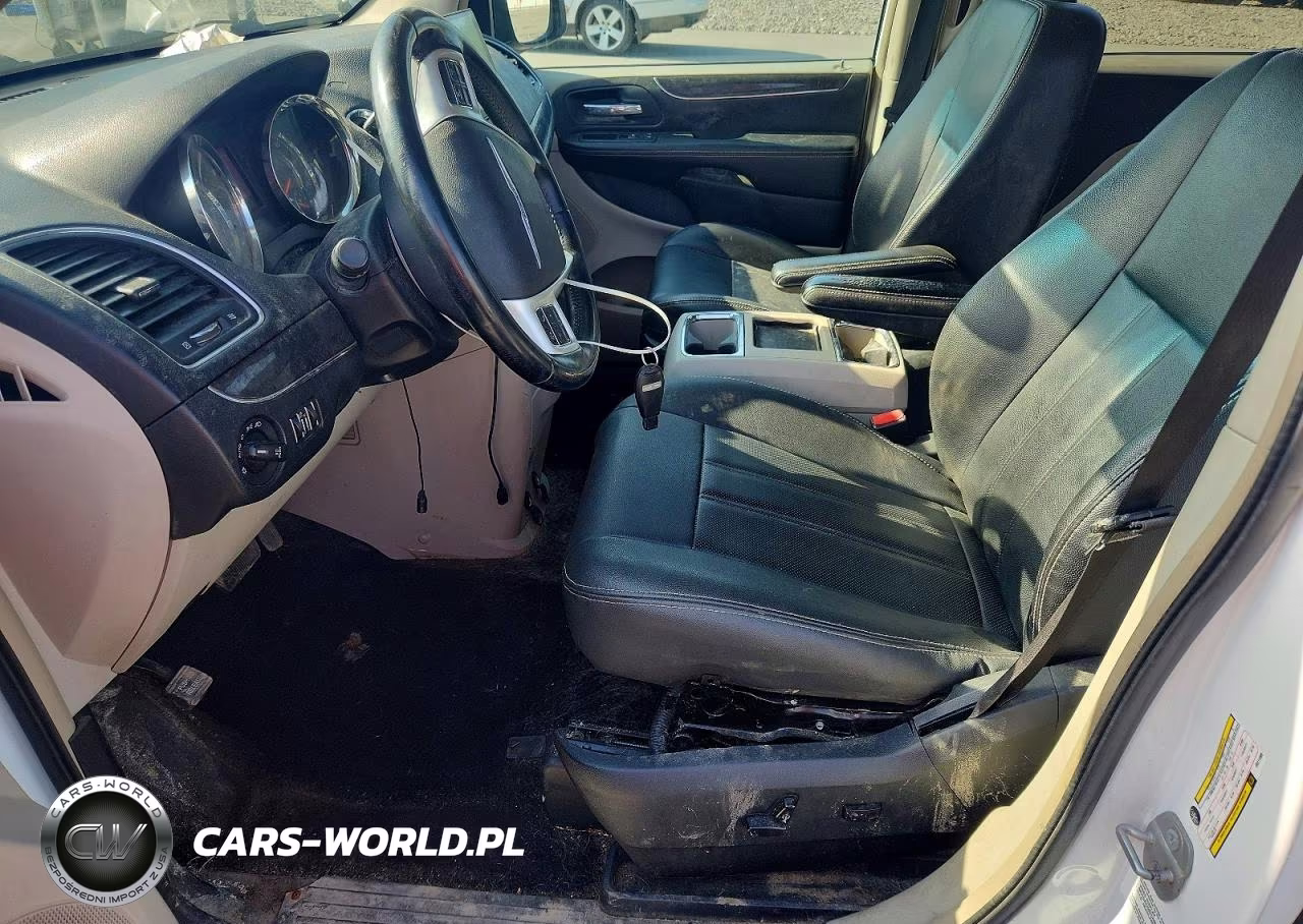 2014 Chrysler Town & Country Touring VIN:2C4RC1BG8ER211085 - 7