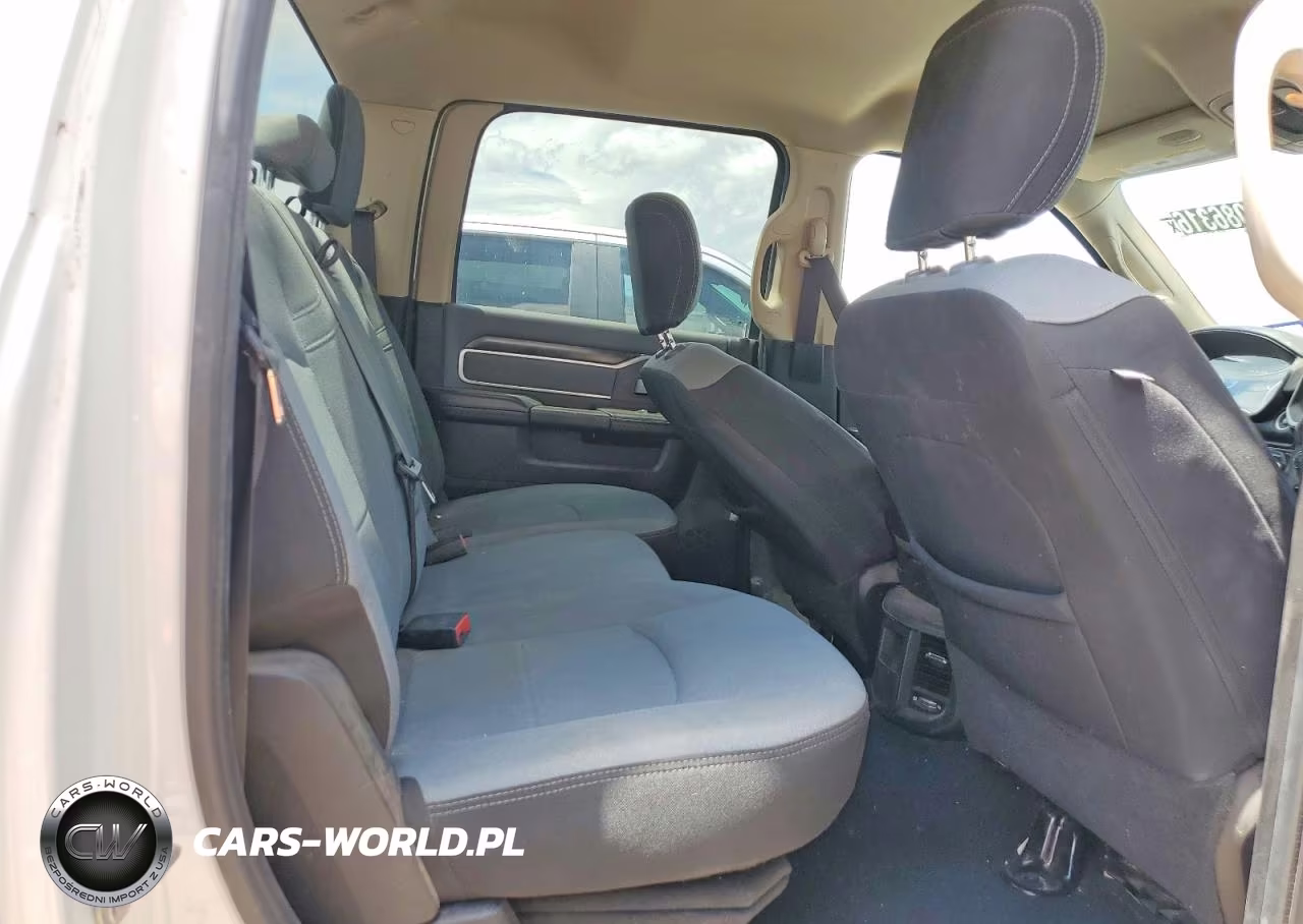 2020 Ram 2500 Big Horn VIN:3C6UR5DJ2LG161772 - 11