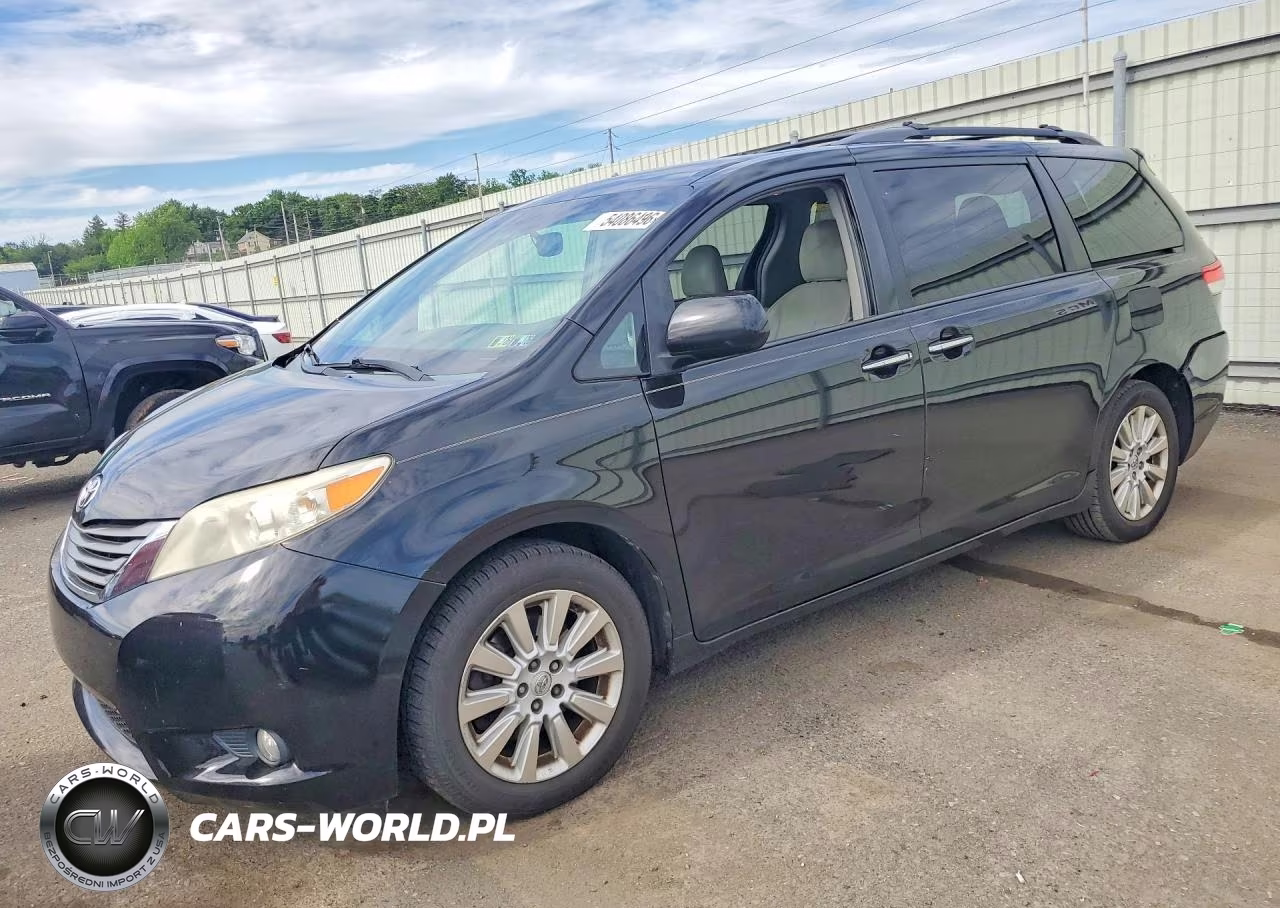 2013 Toyota Sienna Xle 7-Passenger