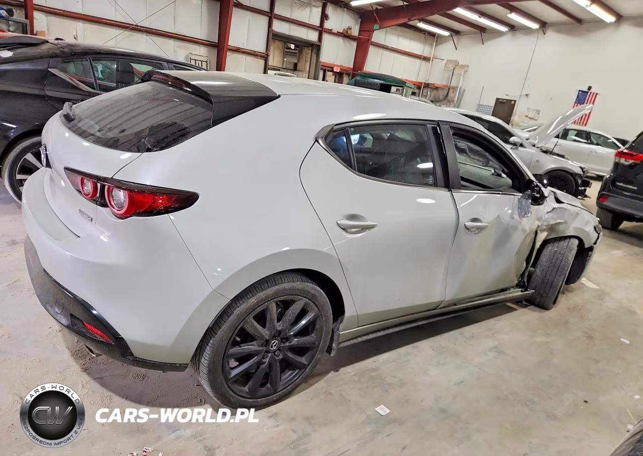 2024 Mazda 3 Select Sport VIN:JM1BPAKM6R1720632 - 3