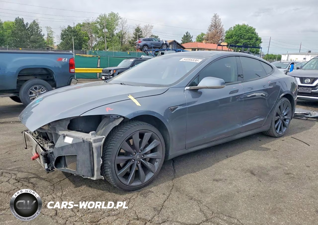 2013 Tesla Model S – zdjęcie 1 z 12