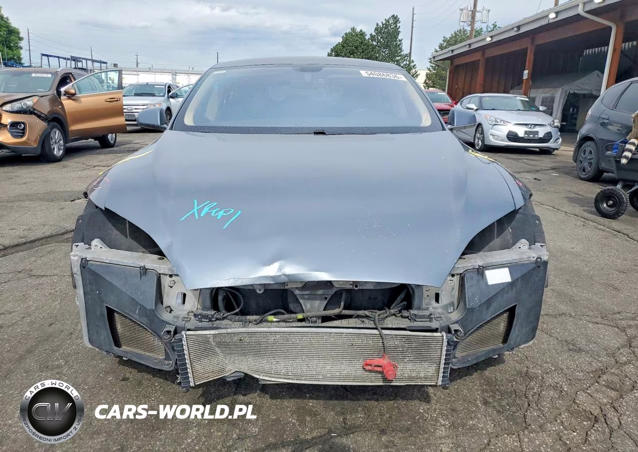 2013 Tesla Model S VIN:5YJSA1DP5DFP26625 - 5