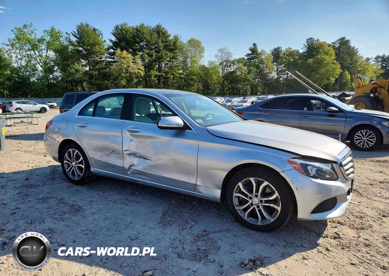 2015 Mercedes-Benz C 300 4Matic VIN:55SWF4KB5FU033650 - 4