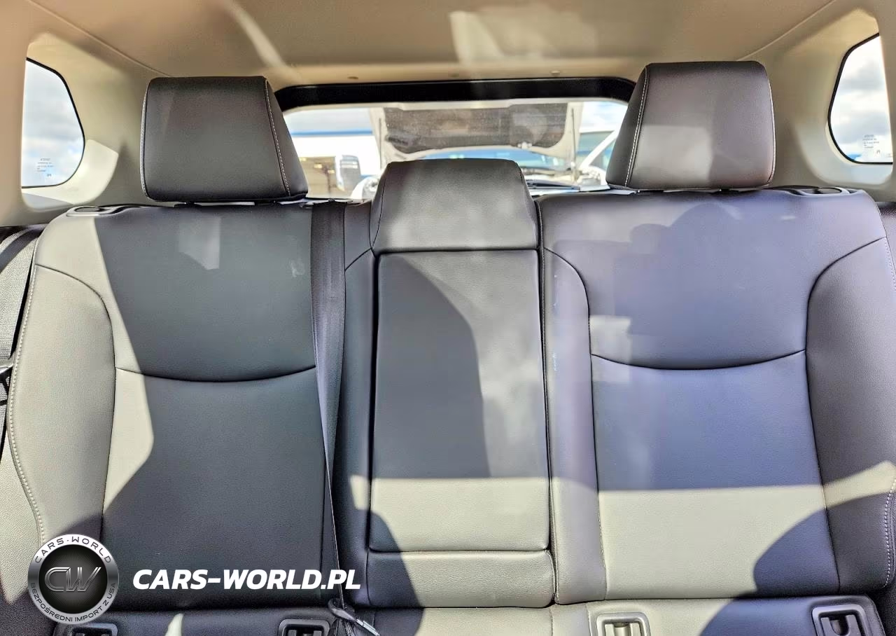 2022 Toyota Corolla Cross Xle VIN:7MUDAABG3NV042414 - 10