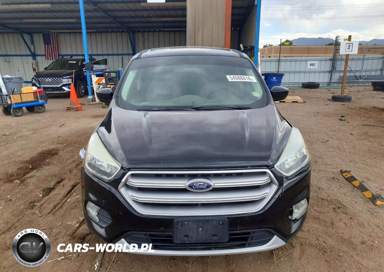 2017 Ford Escape Se VIN:1FMCU9GD5HUB60664 - 5