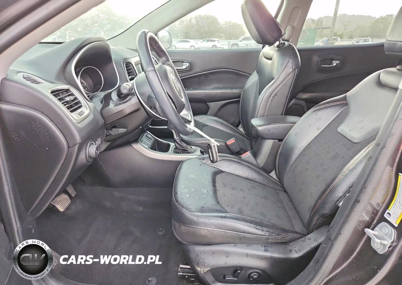 2019 Jeep Compass Latitude VIN:3C4NJCBB4KT614686 - 7