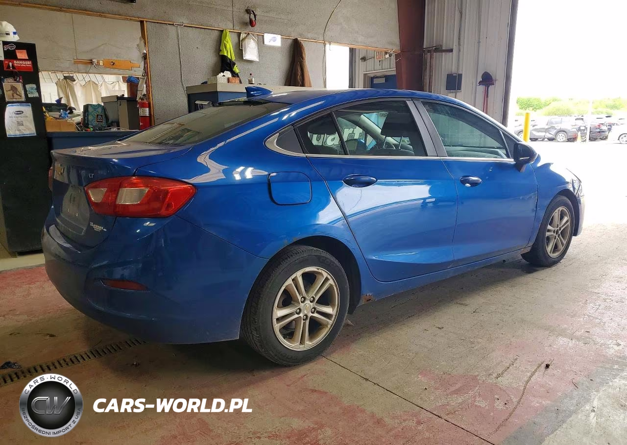 2017 Chevrolet Cruze Lt VIN:1G1BE5SM1H7194606 - 3